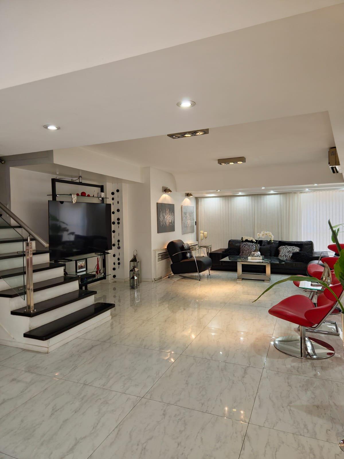 4 ambientes Duplex  en Caballito 