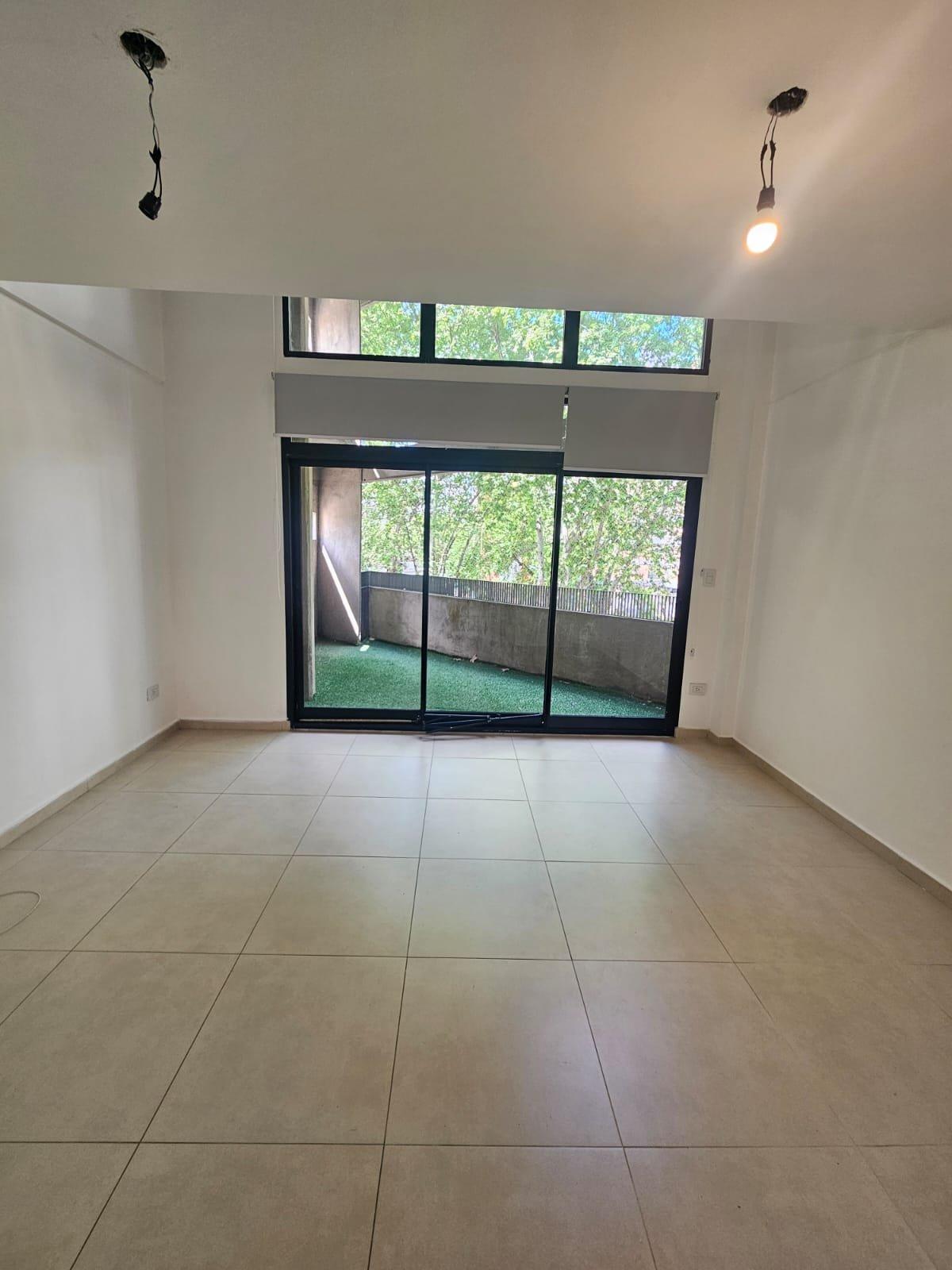 3 Ambientes  SIN MUEBLES en Caballito 