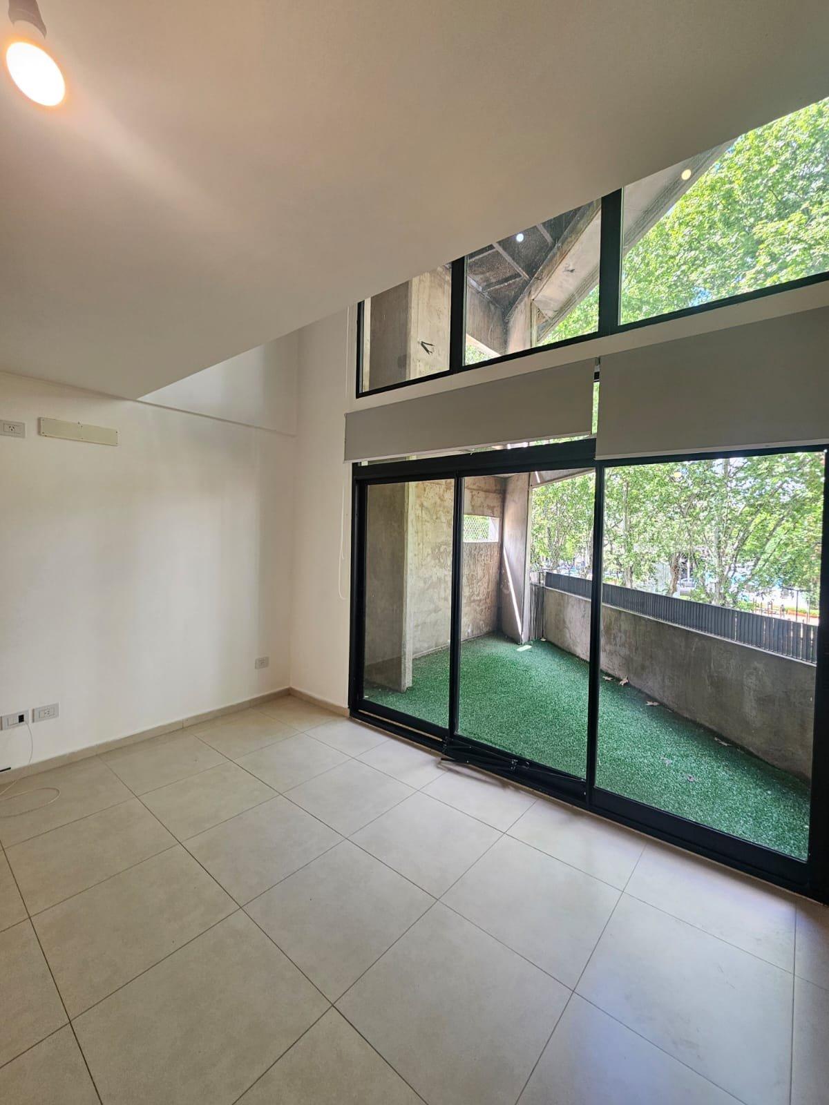 3 Ambientes  SIN MUEBLES en Caballito 